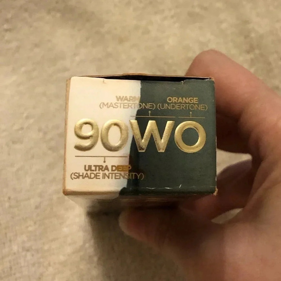 Urban Decay Stay Naked liquid foundation - Picture 3 of 3